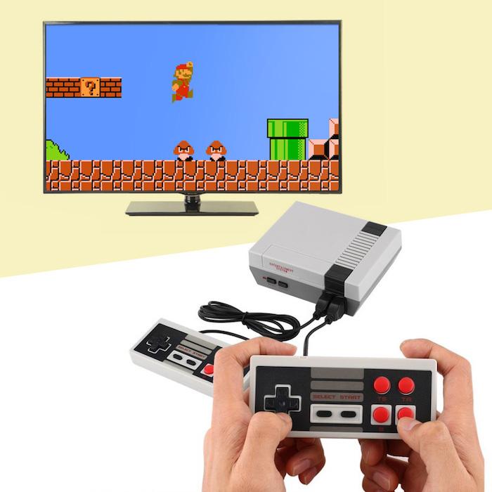 Телевизионна игра с 2 джойстика и вградени 3000 игри